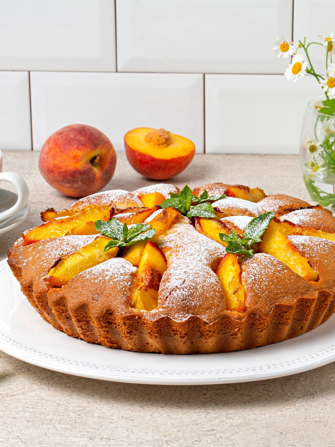 Творожный пирог с персиками